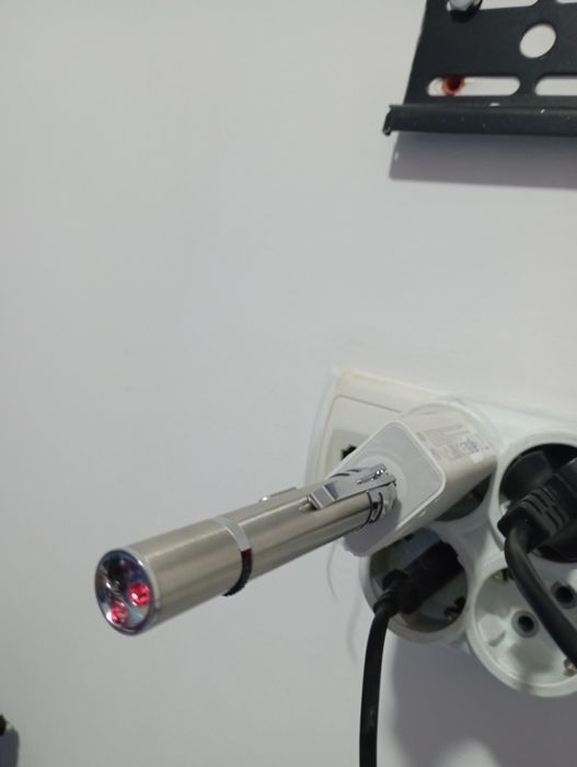 Фонарик Уф с лазерной USB 
7в1 
150.000 сум