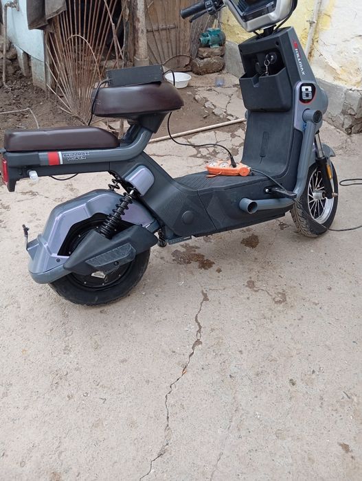 Скутер сотилад хали янги