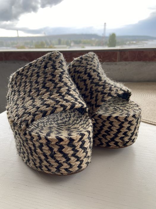 Платформи на Zara