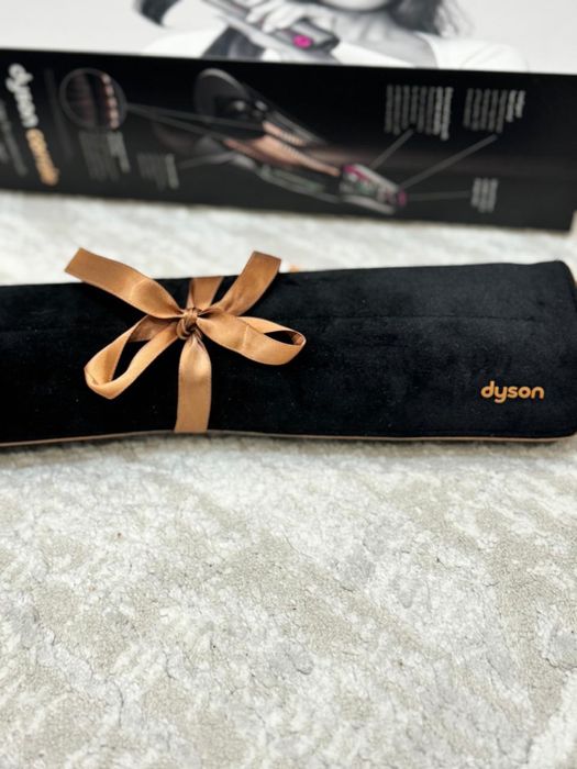 Оригинальный утюжок Dyson