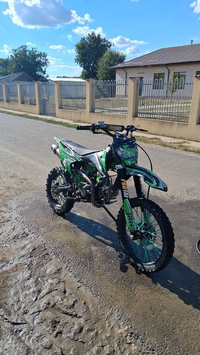 Vând cross jrh 125cc functionabil, mai multe detalii în privat