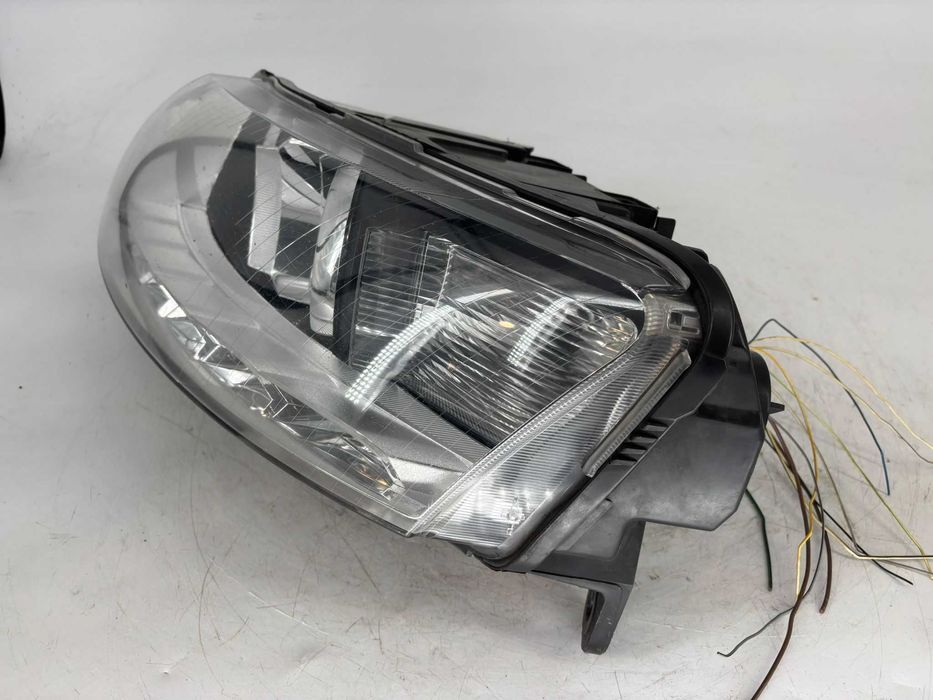 Far stanga cu xenon si daylight Audi A6 C6 an 2009