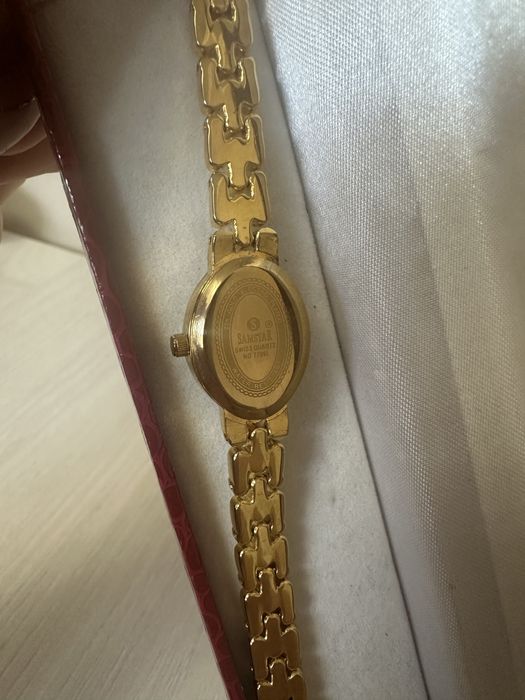 Срочно продам золотые часы