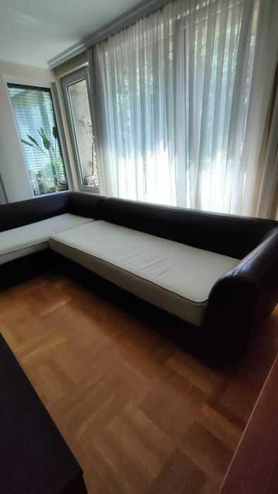 Продавам голям ъглов диван