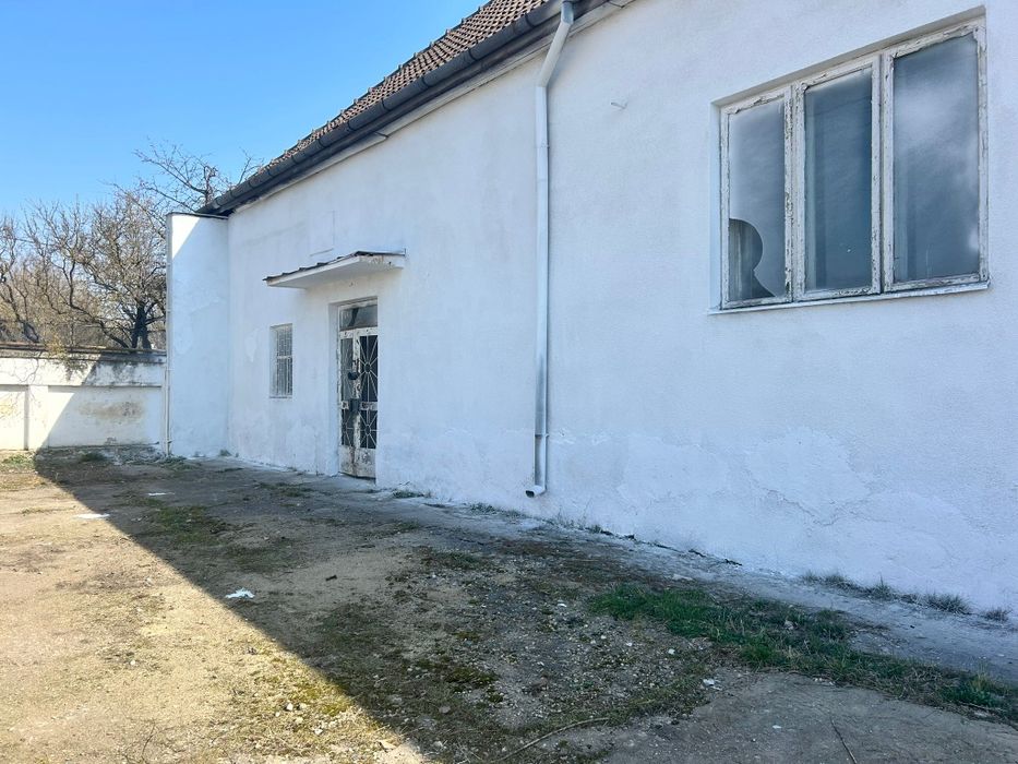 Inchiriez(vînd) spații depozitare (producție în Călan.