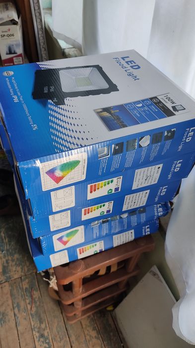 Прожектор 100 ватт