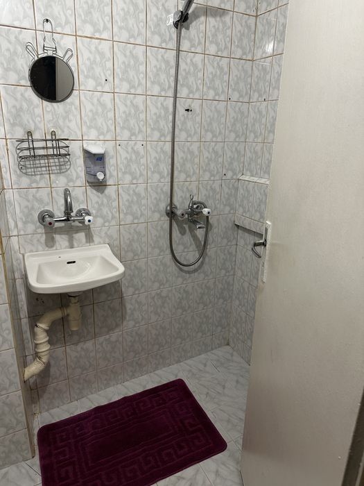 Дава се под наем Едностаен апартамент в Търговище, Център - 42 кв.м за 159.12 € - Снимка #3