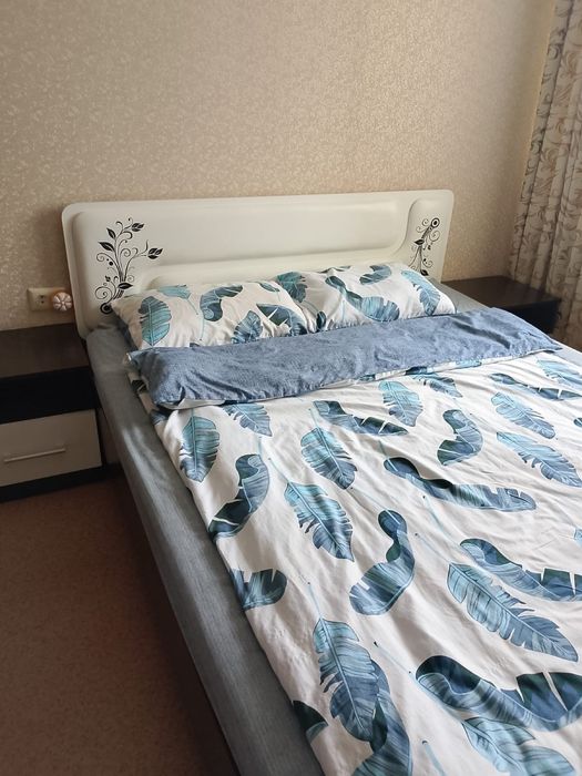 Спальный гарнитур в идеальном состоянии