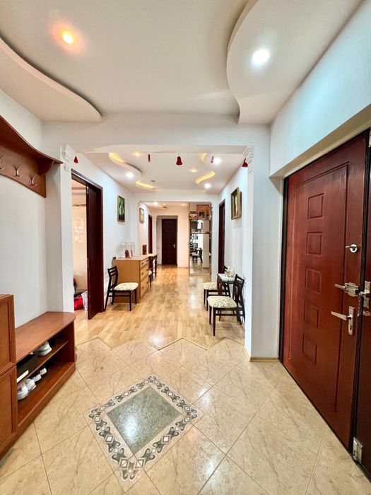 Сдается просторная квартира м. Ойбек