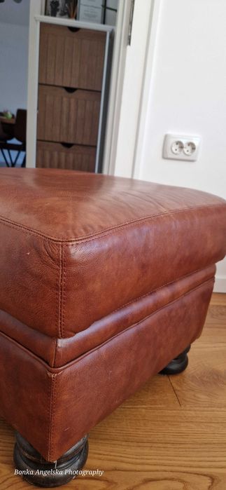 Кожена табуретка кафява