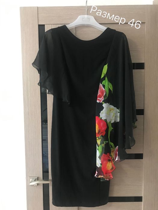 Платья новые с этикетками