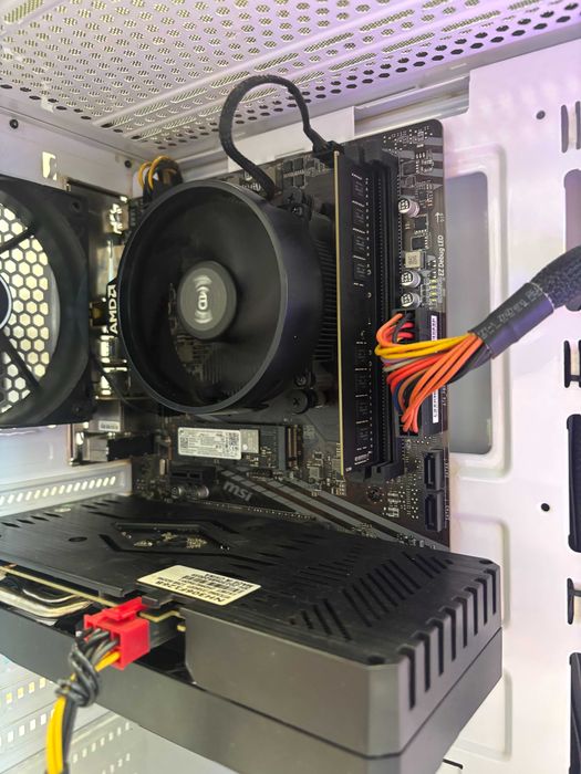Геймърски компютър AMD Ryzen 5 3600, RTX 3060 12GB, 16GB ram
