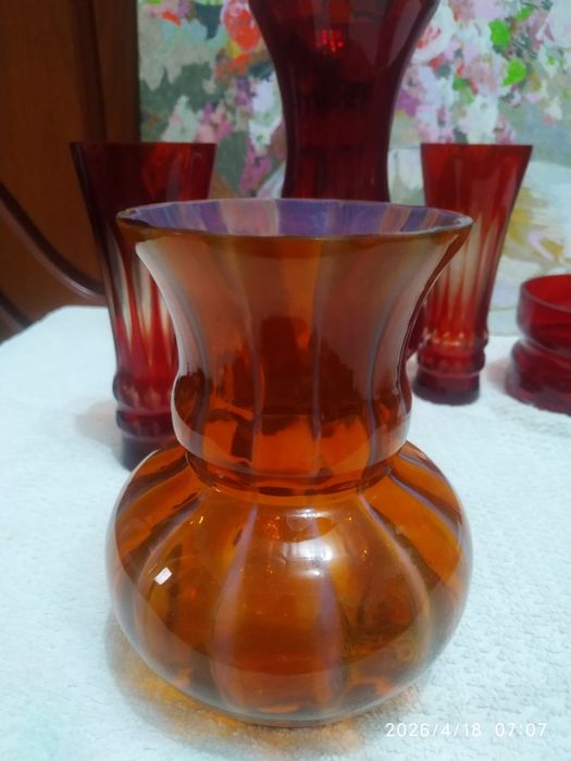 Вазы красное стекло,советского периода