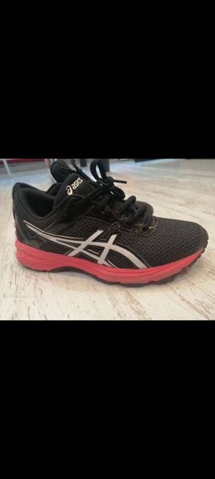 Маратонки Asics оригинални 36
