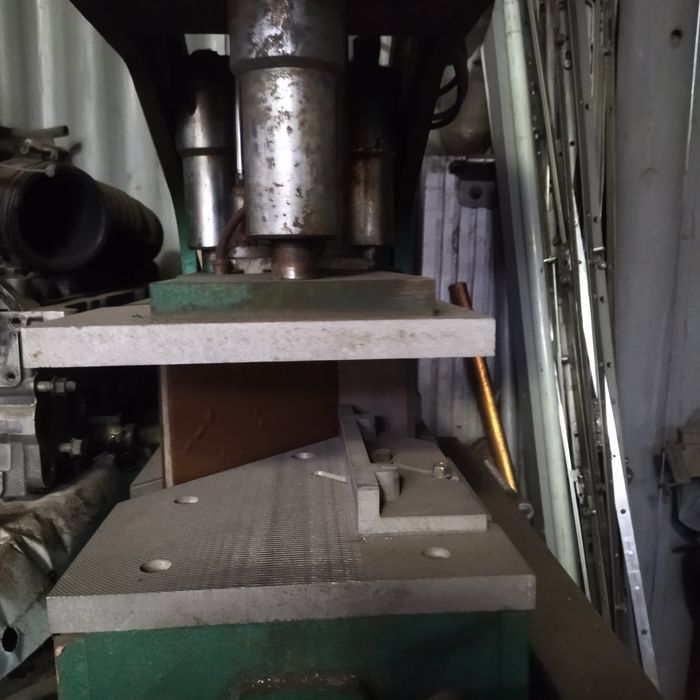 Станок для пайки пвх