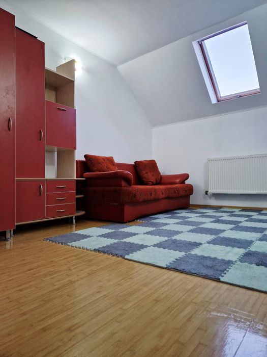 Inchiriez casa zona Dedeman
Aceasta proprietate cu parter si etaj se i