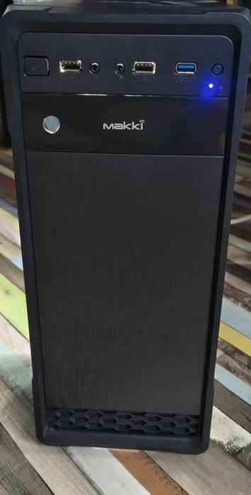 Компютър с I5 SSD 8 GB RAM С ПОДАРЪЦИ
