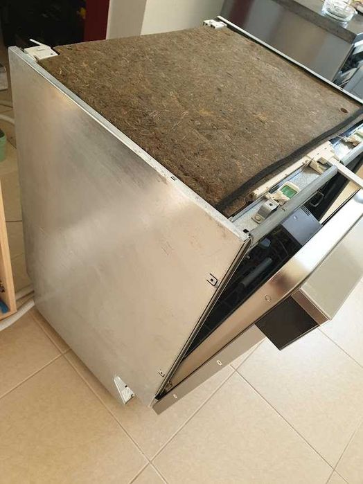 LED - Wi-Fi - Чернo Miele Auto Open Съдомиялна - Частично Вграждане