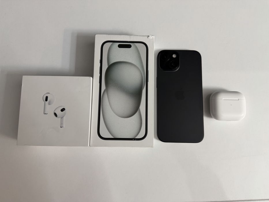 Iphone 15 128 GB и слушалки Airpods 3