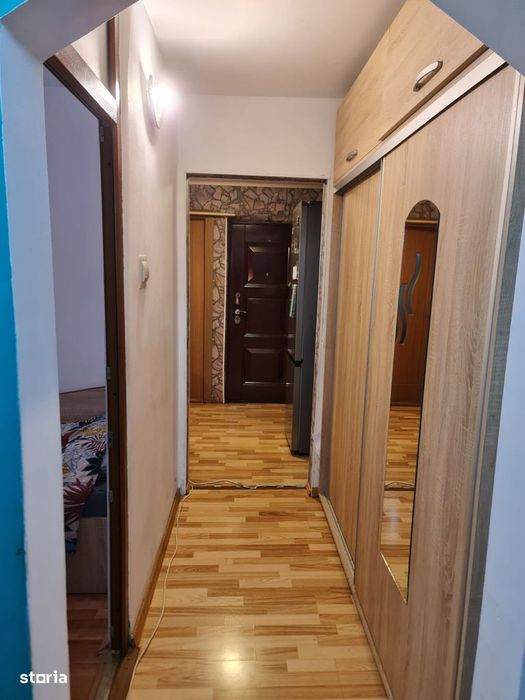 Apartament 3 camere, decomandat, etaj 1, Târgu Jiu