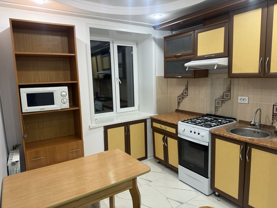 Сдам трешку в центре на длительный срок