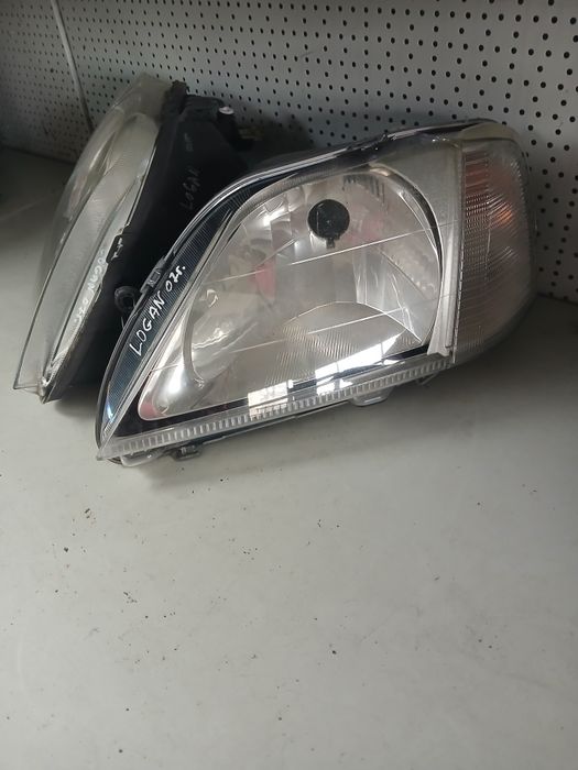 Фарове Dacia Logan