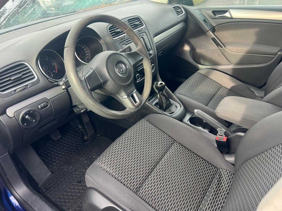 Volkswagen Golf 1.6 TDI DPF Comfortline