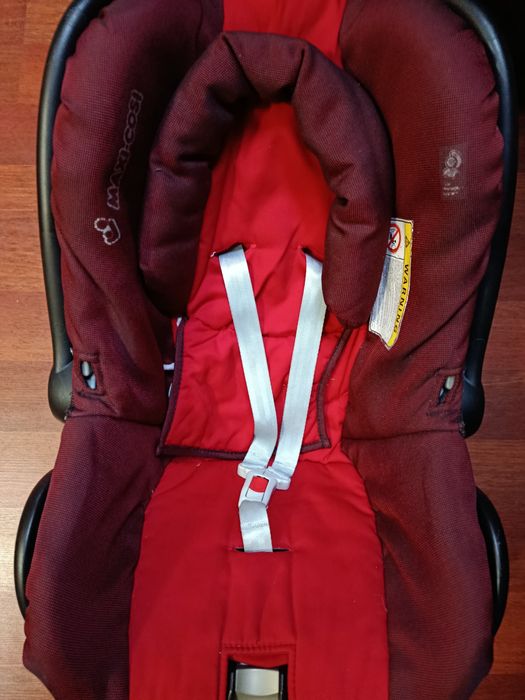 Landou Maxi Cosi model universal cadou jucărie Senzoriala