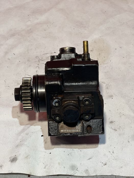 Pompa inalta presiune Renault 2.3 DCI M9T870