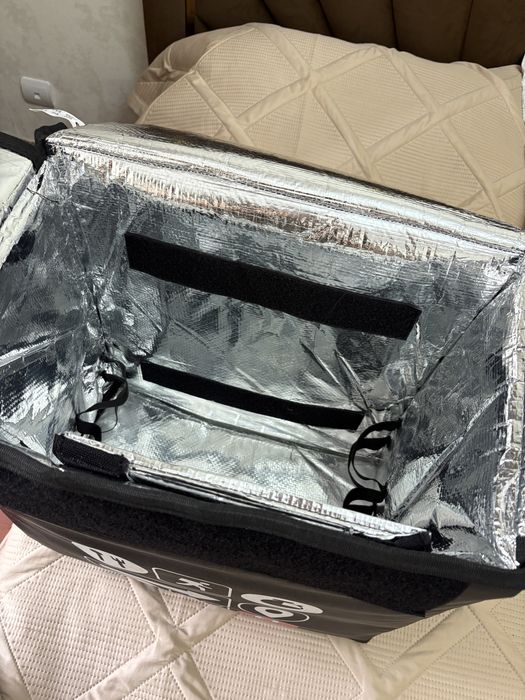 Продаю срочно термосумку ЯНДЕКС