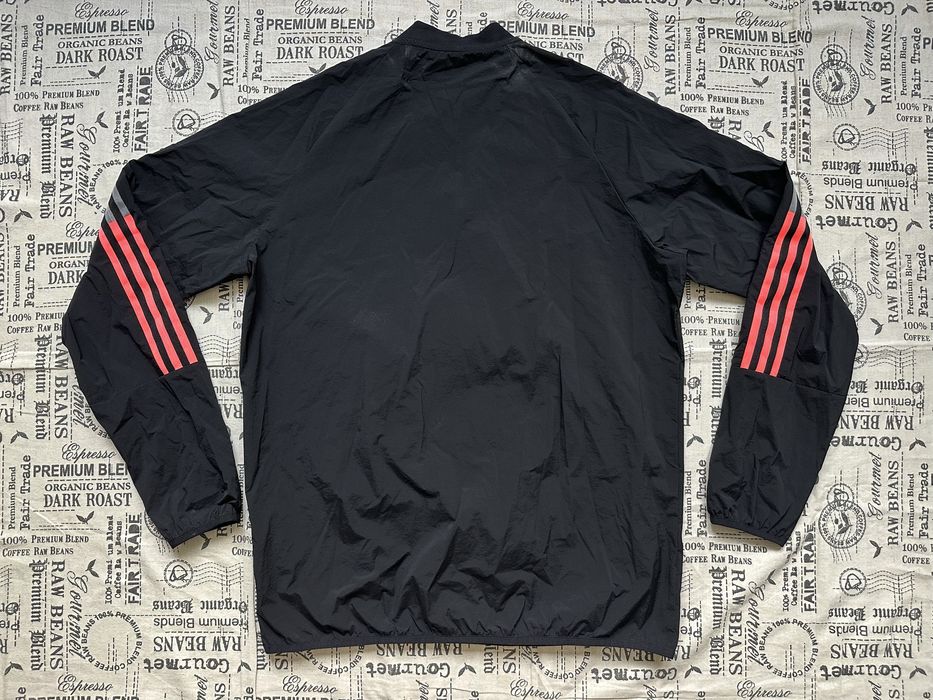 Adidas original горнище водоустойчиво.L