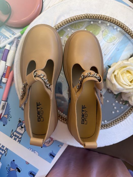 Продам туфли новые