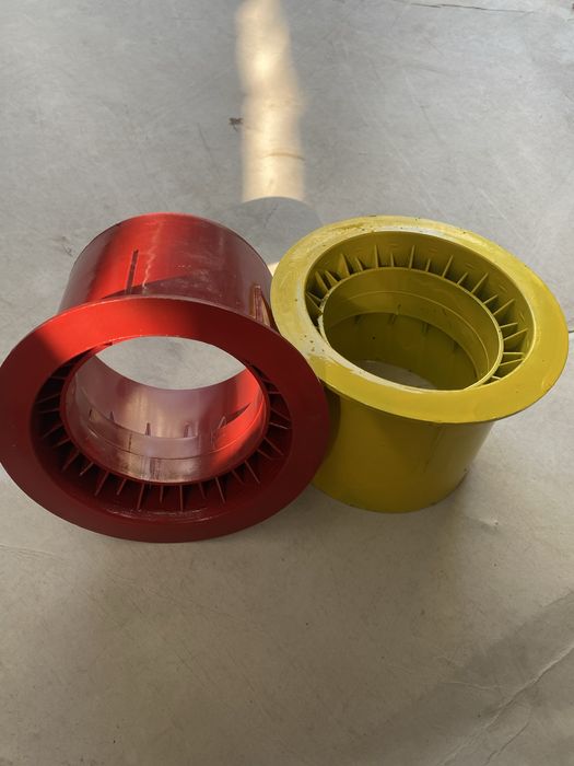 Предлагам пластмасови втулки