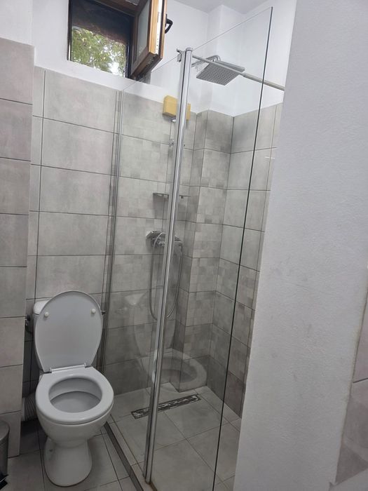 Inchiriez apartament