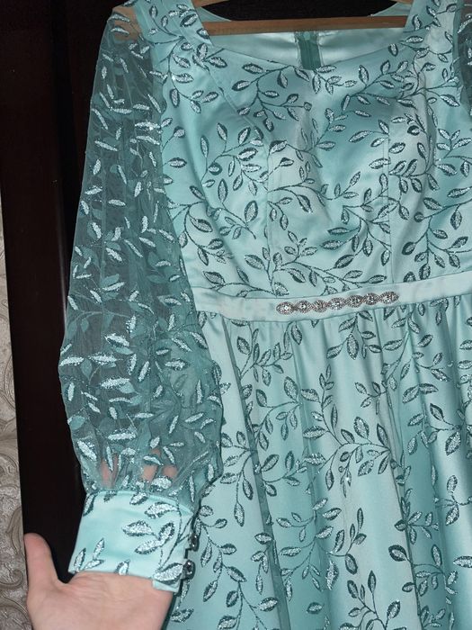 Потрясающее платье с фосфором