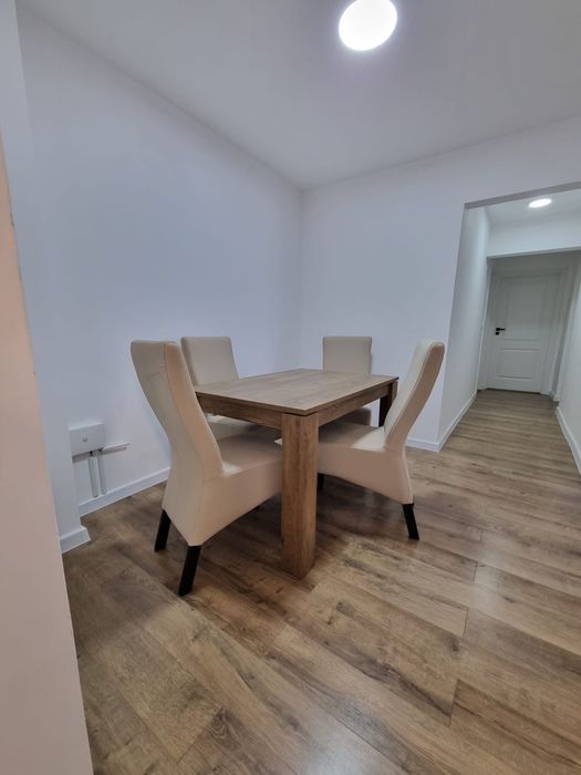Apartament 3 camere de închiriat