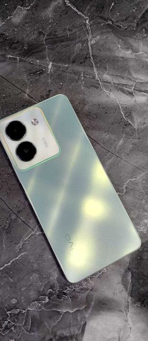 Vivo Y27s, 128 Gb (лот 879055 г.Щучинск ул.Едомского 36/2)