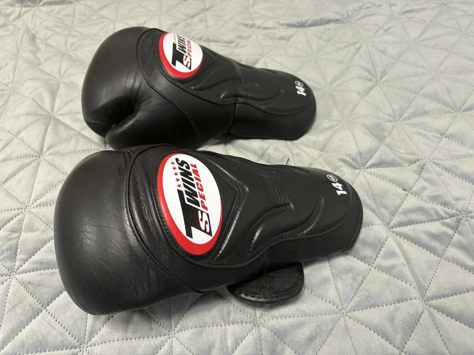 Боксови ръкавици TWINS SPECIAL