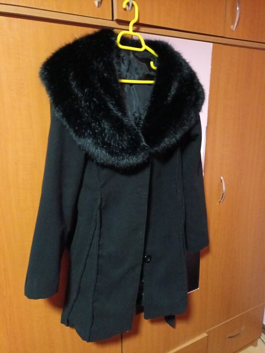 Palton negru cu blanita