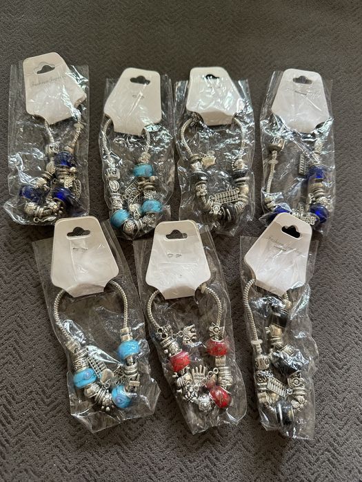 Продам браслеты с шармами