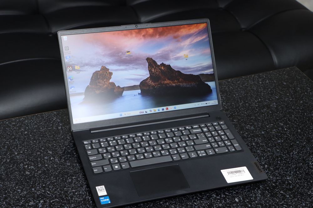 Ноутбук Lenovo V15 GEN3