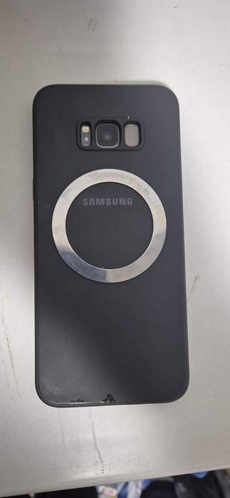 Самсунг S8+  в хорошем состоянии
