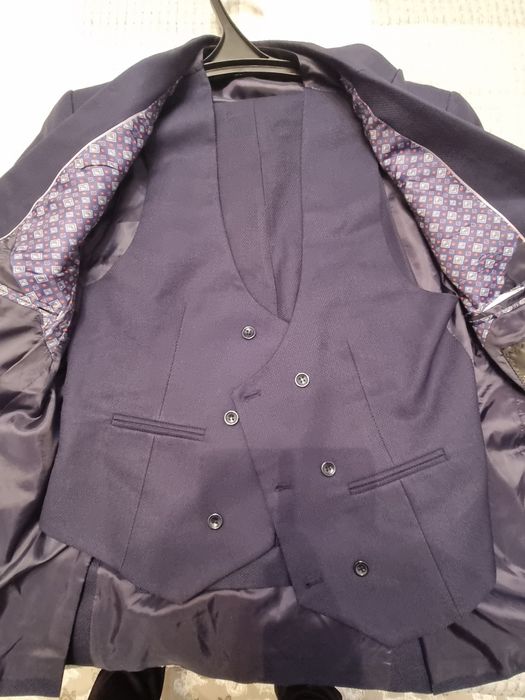 Тёмный синий костюм турецкий