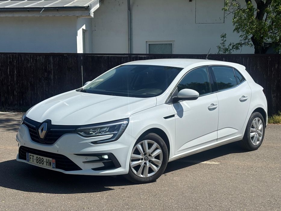 Vand Renault Megane IV facelift 1.333 benzina model 2021