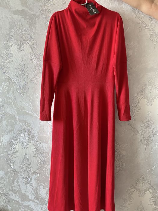 Продам платья и брюки