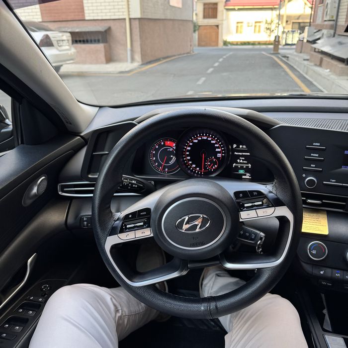 Hyundai Elantra 2021