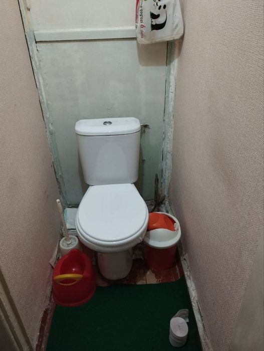 1 xonali uy sotiladi