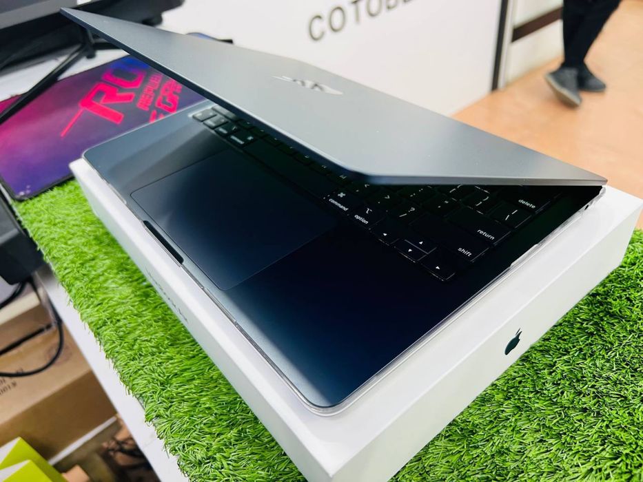 Macbook Air M2 13inch