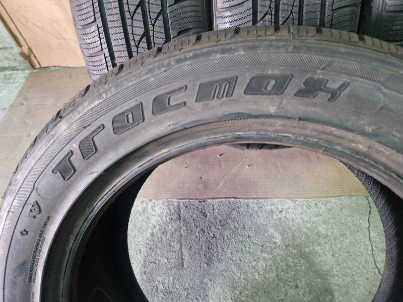 4 Tracmax R17 215/55
нови зимни гуми 
DOT3618