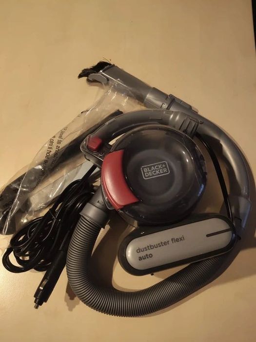 Vând aspirator mașina nefolosit Black Decker PD1200AV